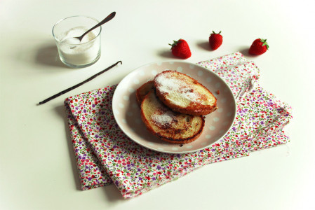 Vanilla French toast with Tonka bean and its 5 traditional spices